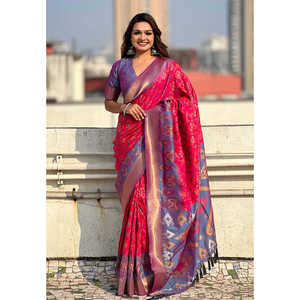 Sari Patola en soie douce rose avec des tissages contrastés pour les tenues de soirée - Product Image 5