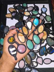 Lote al por mayor de colgantes de macramé con gemas: Cabujones de gemas naturales mixtas y para la fabricación de joyas - Product Image 5