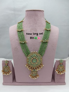 Parure de mariée ethnique traditionnelle sud-indienne en laiton de haute qualité, motif floral en zircon, plaqué or rose, certifiée par un tiers, pour les fêtes - Product Image 3