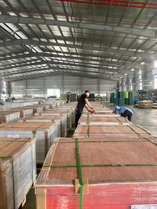 100% vierge étanche 4mm 5mm 6mm IXPE SPC-LVT-LVP chevrons verrouillage intérieur OEM/ODM usine vietnamienne - Product Image 4