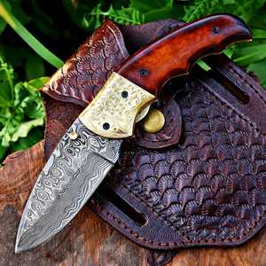 Couteau pliant artisanal de haute qualité en acier Damas, système Liner Lock, pour la poche, EDC, personnalisé, fabricant OEM, fournitures UA, manche en bois, clip - Product Image 4