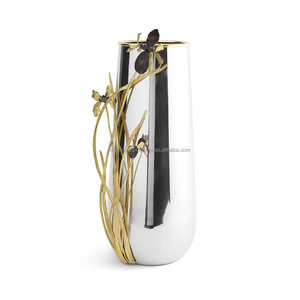 Florero de Aluminio Moderno, Elegancia Metálica, Ecológico, para Mesa, Ideal para Bodas, Agrega Lujo a tu Espacio - Product Image 1