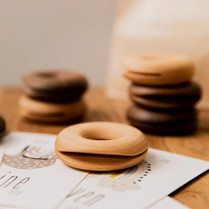 Clip de scellage pour donuts en bois de hêtre, design moderne, fait main, emballé, taille personnalisée et en promotion - Product Image 1