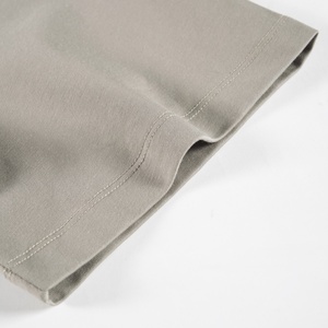 T-shirt 220 g/m² en coton 100 %, anti-plis, séchage rapide, coupe ample, manches courtes, avec bordure sportive, personnalisable avec logo OEM, style tendance - Product Image 4