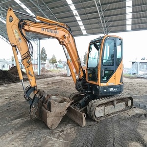 Mini-excavatrice sur chenilles Hyundai à prix abordable avec moteur pour entrepreneurs - Équipement fiable pour les travaux de terrassement quotidiens - Product Image 4