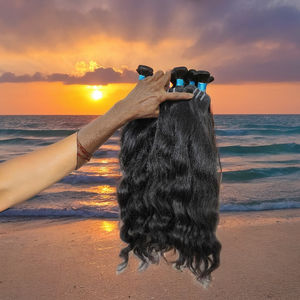 100% Trame de Cheveux Humains Vierges Indiens Vague Naturelle Vague Profonde Styles de Vague Lâche Non Transformés Brut Remy Cuticule Aligné En Gros Inde - Product Image 1