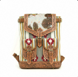 Mochila Sierra Loomed de lana y cuero repujado con calidad y diseño premium - Product Image 1