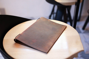 ซองใส่เมนูหนัง ปั๊มโลโก้ตามสั่ง ปกเมนูร้านอาหาร ขนาด A4 แฟ้มใส่เมนูไวน์ ป้ายบิล รุ่น ALM-0052 - Product Image 5