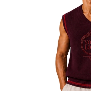 Chaleco de Punto para Hombre, Color Borgoña con Contraste Rojo, Cuello en V, Sin Mangas, Personalizable con Logotipo, Lana Acrílica, Venta al Por Mayor OEM - Product Image 3
