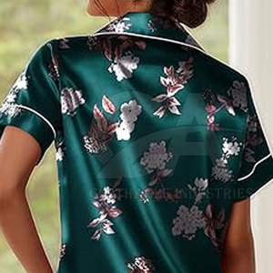 Conjunto de Pijama Sexy para Mujer, Camiseta de Dormir con Botones y Pantalones Cortos de Satén, Conjunto de Verano 2026, Ropa de Dormir Suave y Transpirable - Product Image 3