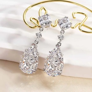 Boucles d'oreilles pendantes en argent sterling plaqué or blanc 925 avec moissanite taille poire 6,5 carats, clarté VVS pour femme - Product Image 4