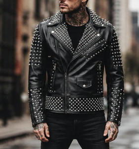 Chaqueta de Cuero Negra para Hombre con Tachuelas Plateadas, Cremallera Asimétrica, Transpirable, Resistente al Viento, Estilo Punk Rock - Product Image 4
