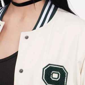 Chaqueta Varsity Personalizada para Mujer, Bordado Chenille, Mangas de Cuero de Alta Calidad, Larga, Estilo Béisbol - Product Image 5
