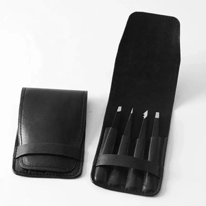 Juego Profesional de 4 Pinzas para Cejas de Acero Inoxidable con Estuche de Cuero PU, Pinzas de Precisión con Punta Inclinada, Plana y Angulada para Ojos - Product Image 1
