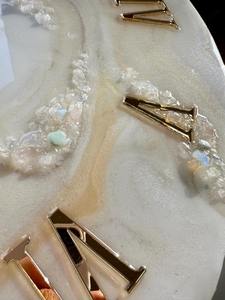 Horloge murale en résine époxy faite à la main, taille personnalisée, fonctionne à piles, design moderne, mariage, salon, décoration intérieure, provenance Inde - Product Image 3