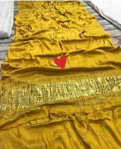 Sari en soie pure avec pallu en tissu et richesse de broderies Zari, tenue ethnique indienne traditionnelle - Product Image 1