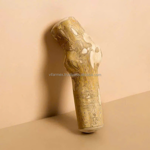 Palillo de Madera de Café Clásico para Perros, Juguete Natural Ecológico para Mascotas, Hecho a Mano en Vietnam - Product Image 2