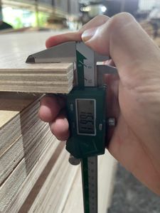 Tableros de Chapa de Madera de Abedul, Okume y Estirax, Modelo 3 4x8, de Primera Calidad, para Uso en Interiores, Modernos, del Fabricante FOMEX Vietnam - Product Image 4