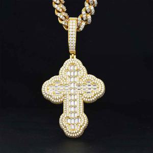 Collar con Colgante de Cabra en Plata de Ley 925 de Calidad Premium, Joyería con Moissanita Certificada IGI, Disponible a un Precio Competitivo - Product Image 3