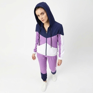 Crescent Wear : Survêtement tendance pour femme avec blocs de couleur, design tricolore bleu marine et violet, séchage rapide, grandes tailles - Product Image 2