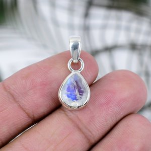 Colgante Bohemio Hecho a Mano de Plata de Ley 925 con Piedra Preciosa de Piedra Lunar Arcoíris Natural para Mujer, Engaste de Bisel, Piedra de Nacimiento de Junio - Product Image 4