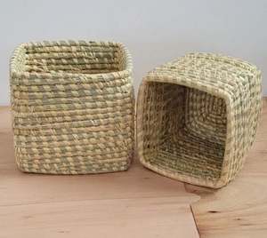 Jarrón/Florero de Madera Hecho a Mano con Orificio de Drenaje, Ecológico y Duradero - Product Image 1