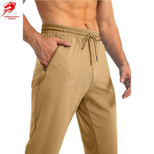 Pantalon de survêtement pour homme au design minimaliste classique, tissu doux et confortable, coupe élastique, style intemporel, décontracté, durable pour un confort quotidien - Product Image 5