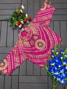 Sari de seda Rangoli con bordado de diseñador, listo para usar, con lentejuelas bordadas y blusa Banglory completamente cosida a mano. - Product Image 6