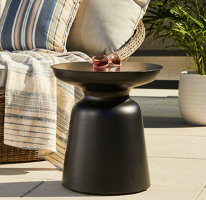 Table d'appoint moderne en métal noir, table d'appoint ronde minimaliste, table d'appoint en fer thermolaqué pour salon et chambre à coucher - Product Image 1