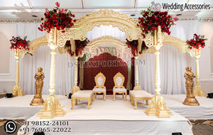 ชุดตกแต่งงานแต่งงานแบบกูร์กาฏีสุดอลังการ ชราวานี มันดาป สำหรับงานแต่งงานในอังกฤษ ภาคเหนืออินเดีย ชุดมันดาปทรงสี่เหลี่ยมสวยงาม ดีไซน์ไม้ - Product Image 2