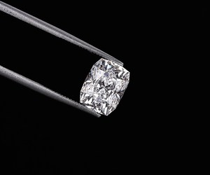Anillo Antiguo con Diamante Suelto Cultivado en Laboratorio, Corte Brillante Cíclope de 2.0 CT, Claridad VVS, Certificado IGI, Joyería de Diamantes Personalizada - Product Image 2