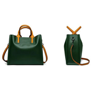 Bolsos de Mano Deportivos de Cuero Genuino Impermeables para Mujer, Estilo Nuevo, Precio al por Mayor, Logotipo Personalizado, Color Sólido, a la Moda - Product Image 2