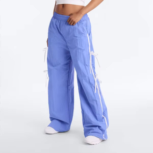 Pantalon de jogging décontracté pour femme à jambe large avec nœud latéral et taille élastique, style streetwear - Product Image 1