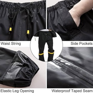 Traje de lluvia negro para hombre con franjas reflectantes amarillas, conjunto de chaqueta con capucha y pantalones, ropa impermeable para exteriores - Product Image 4