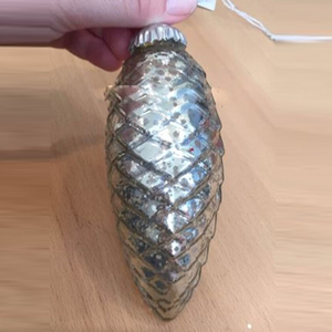 Décorations de Noël suspendues en métal aluminium au look classique avec boîte finition argentée, logo personnalisable Père Noël - Product Image 3