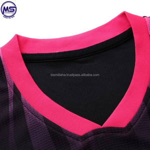 Maillots de football pour hommes de qualité supérieure, uniformes d'entraînement pour équipes sportives, taille adulte, 100% polyester, couleurs personnalisées, ensemble de maillots et shorts - Product Image 4