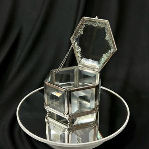 Cajas de almacenamiento de joyería de latón de cristal nórdico decorativo para el hogar de lujo moderno, llantas de diseñador con acabado de níquel, Mini vidrio biselado - Product Image 1