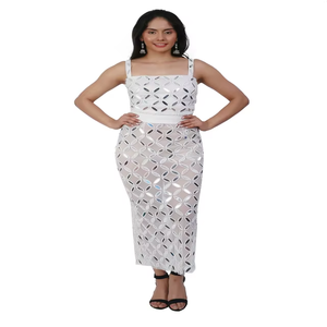 Exclusivo vestido de noche de diseñador de alta gama para mujer de la India |   Elegante Vestido Largo de Fiesta para Bodas y Celebraciones de Gala - Product Image 1