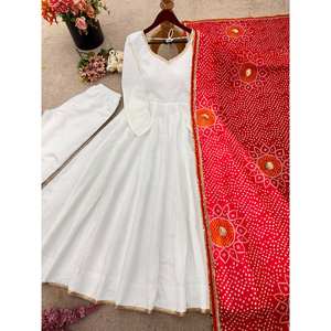 Salwar Kameez de Algodón Blanco de Diseño ZSR para Fiestas, Incluye Vestido y Dupatta con Borde de Encaje, Talla M - Product Image 1