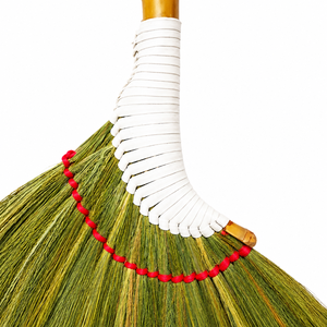 Balai en herbe naturelle avec manche en bambou, poils moyens, outil de nettoyage de sol écologique, style crevette Propinsi Jawa Tengah - Product Image 5