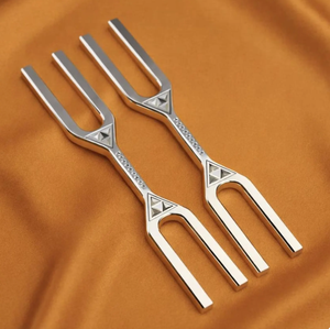 Fourche d'accordage géante portative neuve pour la guérison et la méditation, fréquence du chakra du troisième œil. - Product Image 3