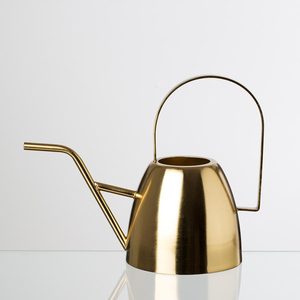 บัวรดน้ำทองเหลืองสำหรับทำสวนดีไซน์ทนทานสไตล์โมเดิร์นสีทอง - Product Image 1