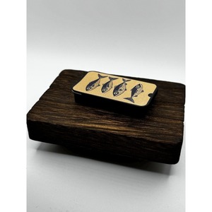 Caja de cerillas vintage de aluminio con diseño de sardinas y estampado de peces, reciclable, para uso doméstico - Product Image 2