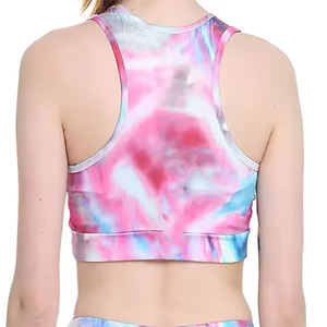 Top deportivo personalizado para mujer, para entrenamiento y gimnasio, en tela elástica con copas extraíbles. - Product Image 3