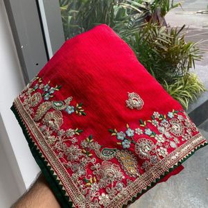 Sari en soie et mousseline pour femme avec broderies et bordure à passepoil, sari de créateur pour occasions spéciales, prix de gros par Royal Export - Product Image 2