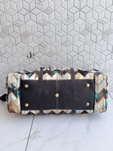 Nouveauté : Sacs de voyage en cuir métallisé, sacs uniques de créateurs, sacs faits à la main, sacs de voyage unisexes, sacs de voyage multi-usages, sacs de voyage de grande taille - Product Image 4