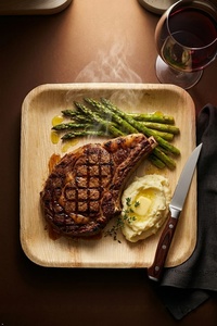New Leak-Proof Heavy Duty Palm Leaf Eco-Friendly 6 Inches Square <b>Plates</b> for Steaming and Hot Food Presentation Tableware 2026 - Product Image 1