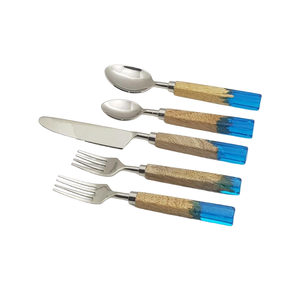 Vaisselle en résine couleur argent en gros pour événements de mariage au meilleur prix - Product Image 1