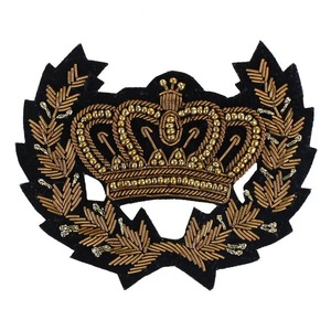 Badges brodés sur mesure en fil de soie 3D faits à la main - Vente en gros de badges personnalisés de haute qualité, taille et forme sur mesure - Product Image 5