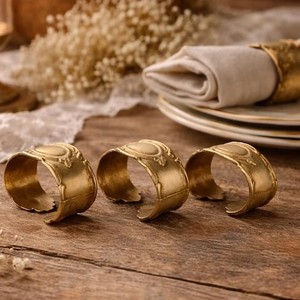 Ensemble de 3 porte-serviettes vintage en laiton massif, anneaux à serviettes en laiton ancien, supports uniques pour la maison - Product Image 1